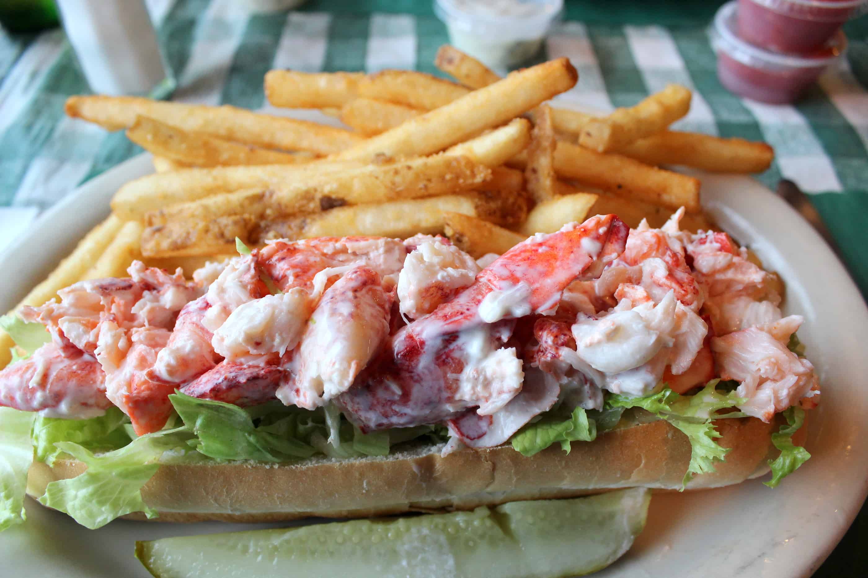 lobster-roll-v-lobster-sandwich-the-musings-of-the-big-red-car